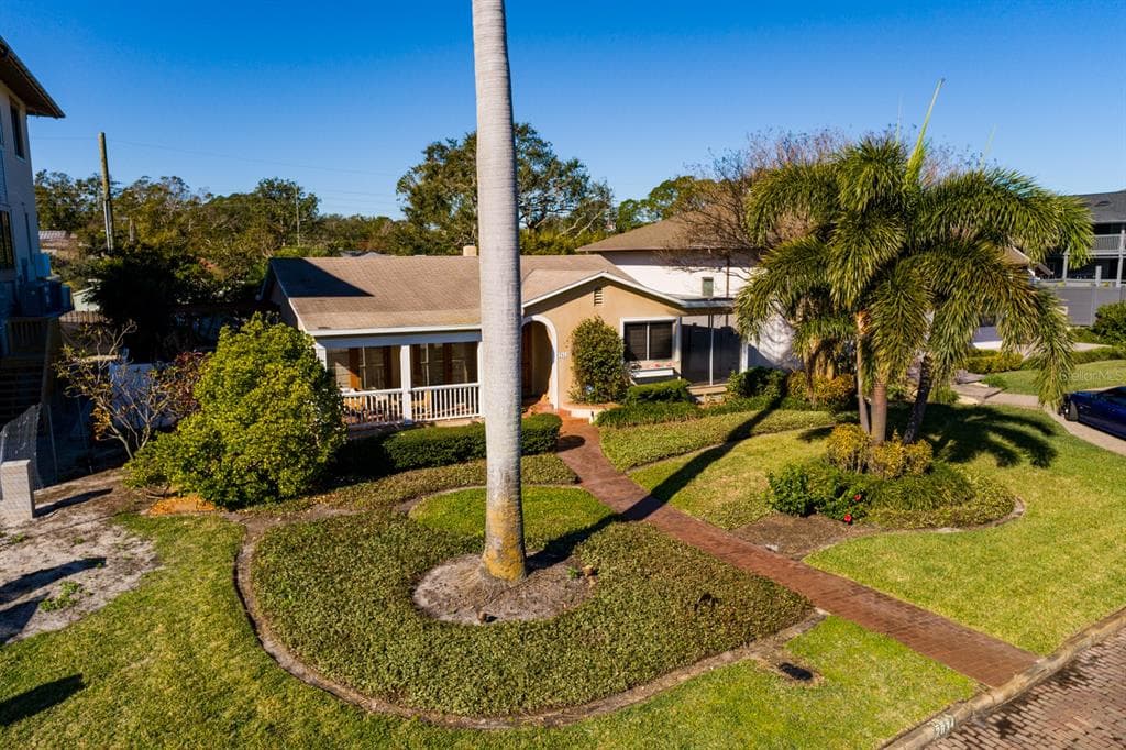 2834 COFFEE POT BOULEVARD NE ST PETERSBURG, FL 33704