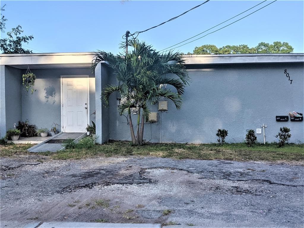 8017 N KLONDYKE STREET TAMPA, FL 33604