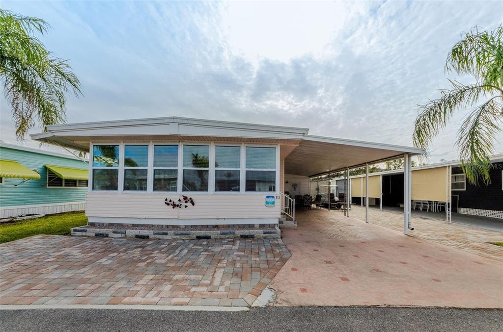 18675 US HIGHWAY 19 N UNIT 312 CLEARWATER, FL 33764
