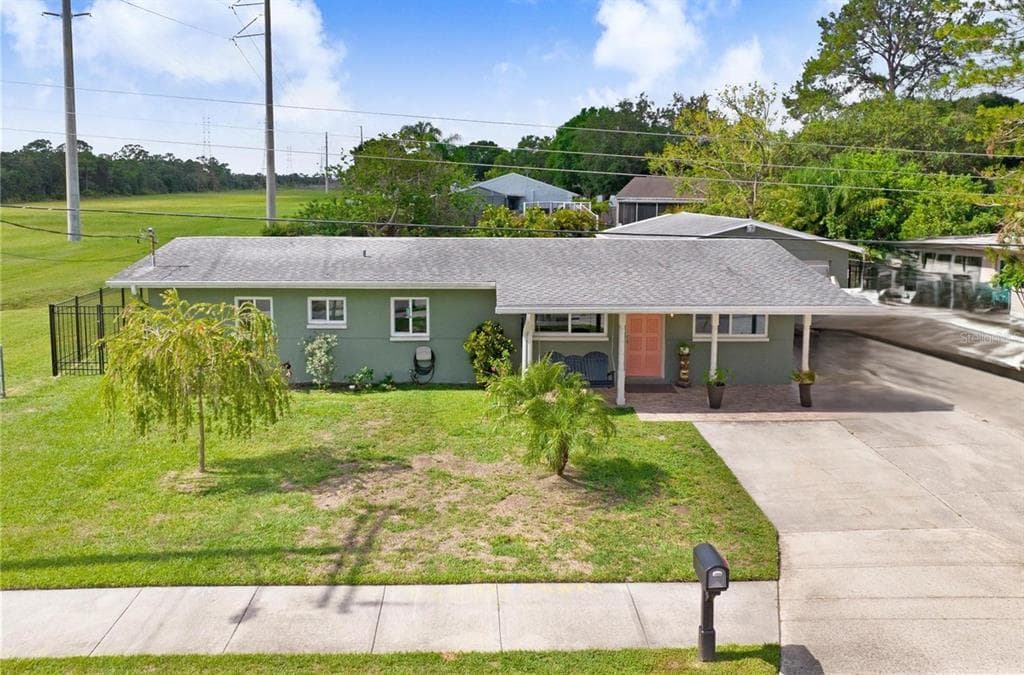 442 COUNTRY CLUB DRIVE OLDSMAR, FL 34677