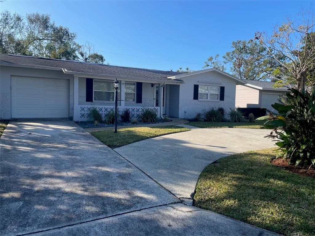 12578 82ND TERRACE SEMINOLE, FL 33776