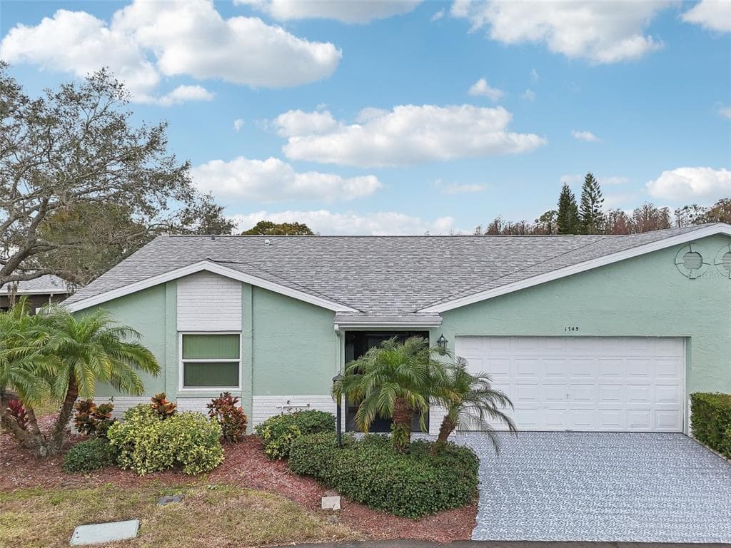 1745 ATRIUM DRIVE SUN CITY CENTER, FL 33573