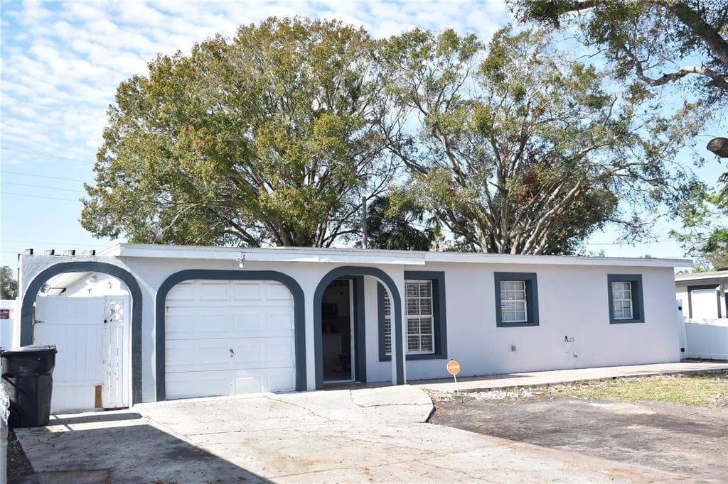 6014 N LOIS AVENUE TAMPA, FL 33614