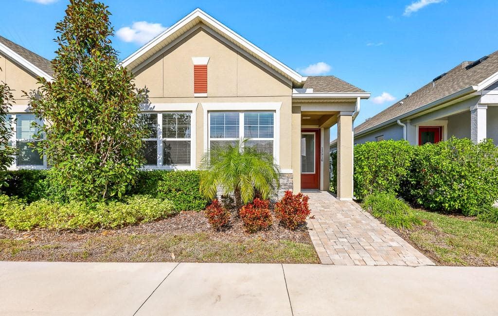 13916 KINGFISHER GLEN DRIVE LITHIA, FL 33547