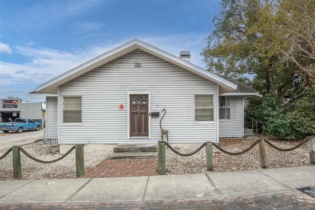 116 N PINELLAS AVENUE