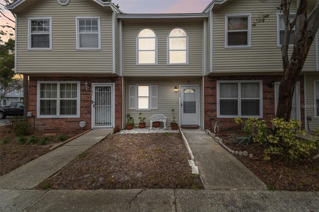 7629 COLONIAL COURT TAMPA, FL 33615