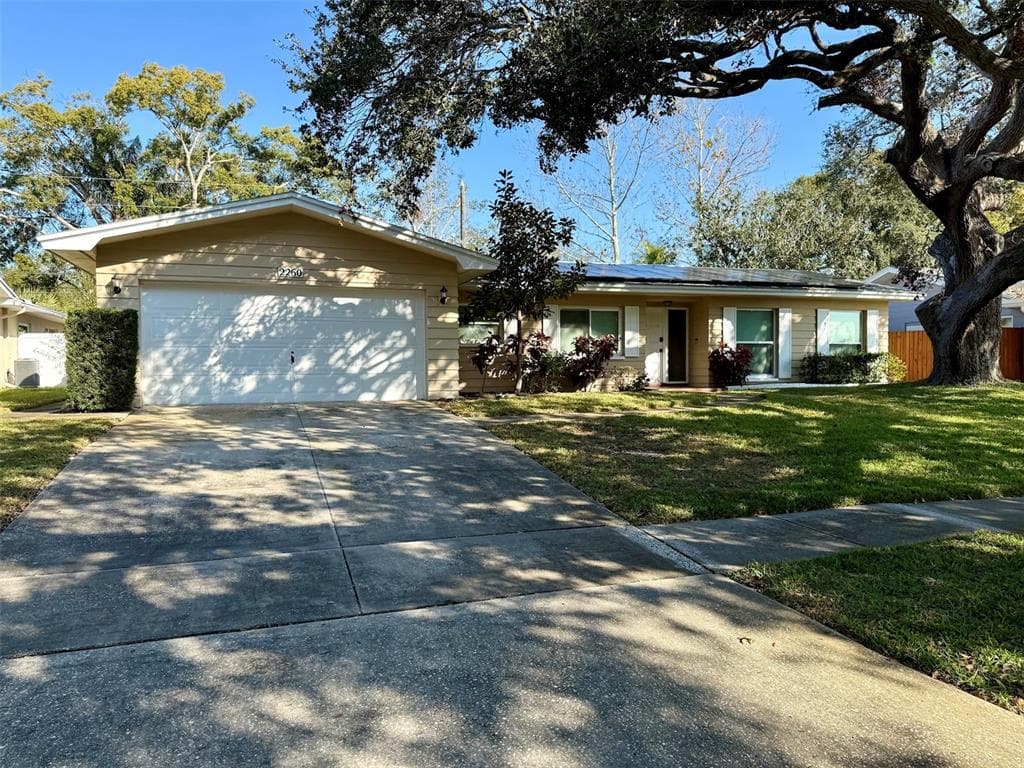 2260 ST CHARLES DRIVE