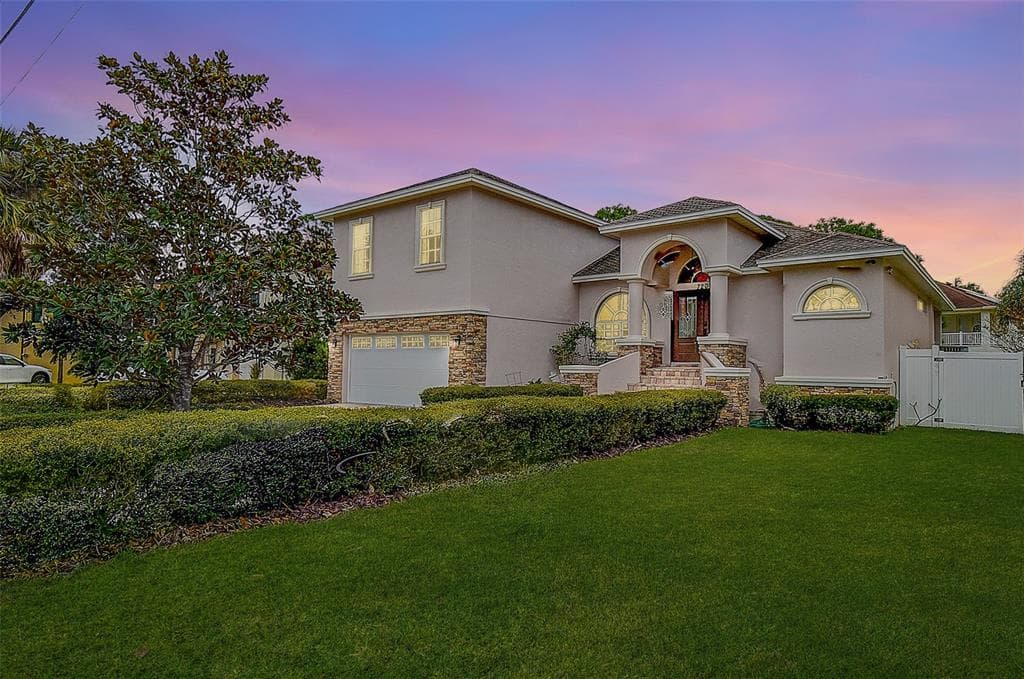720 SUNSET DRIVE