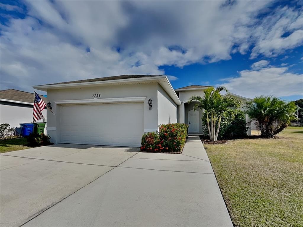 1728 PEBBLE BEACH STREET WINTER HAVEN, FL 33881