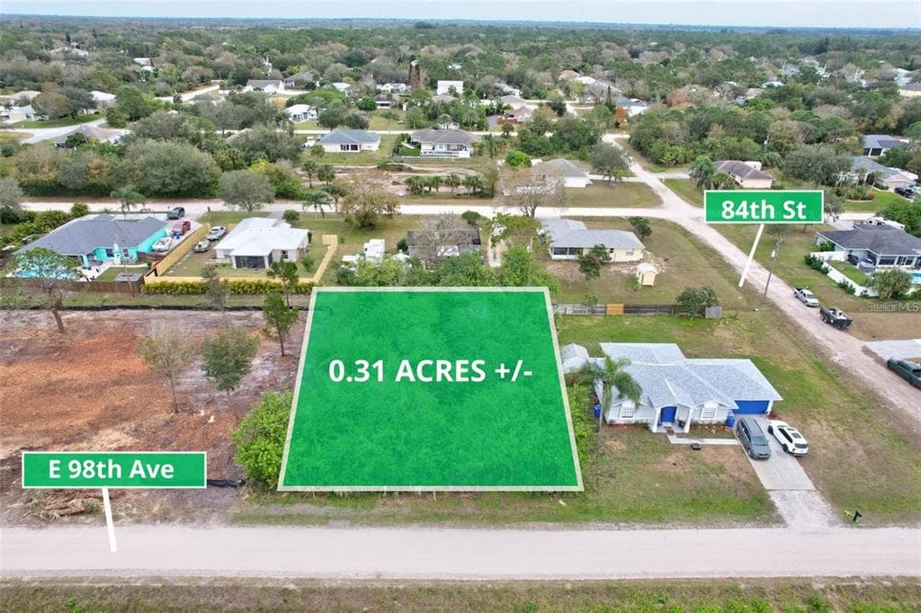 8426 E 98TH AVENUE VERO BEACH, FL 32967