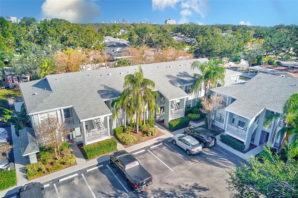 5440 MACDILL AVENUE S UNIT 2E TAMPA, FL 33611