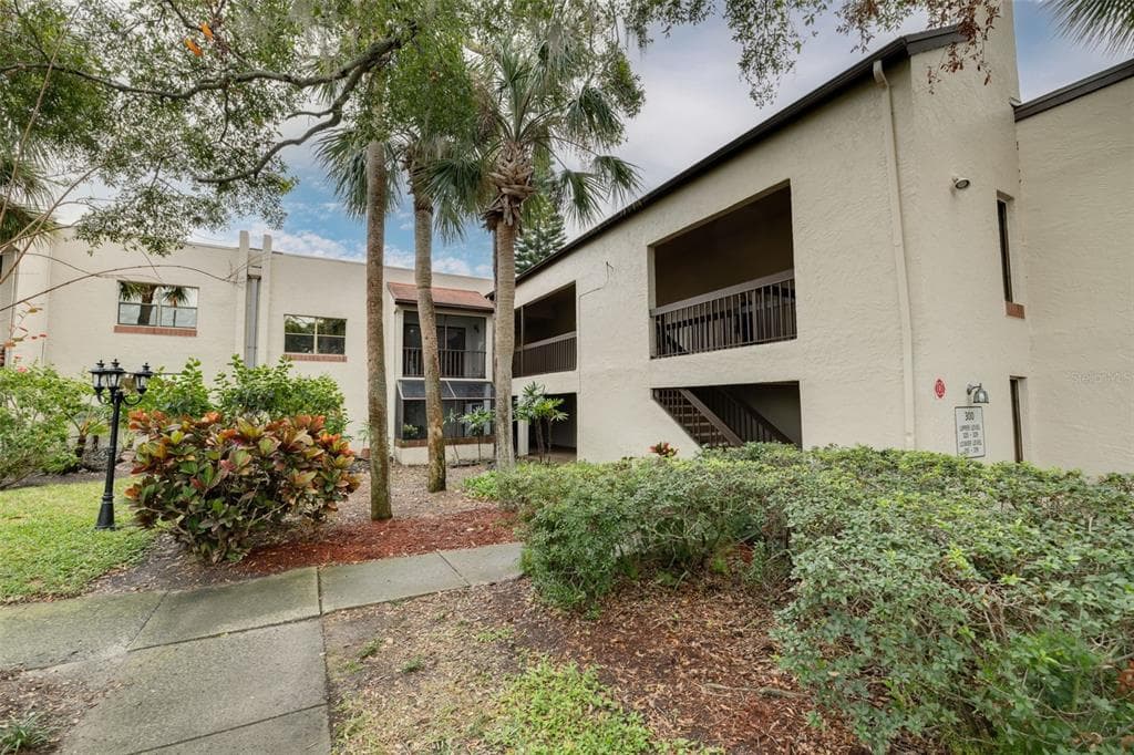 2971 ESTANCIA BOULEVARD UNIT 326 CLEARWATER, FL 33761