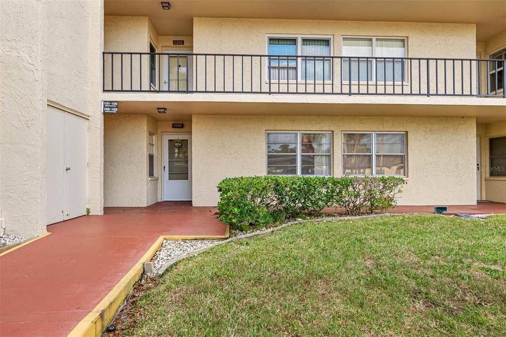 12200 VONN ROAD UNIT 1106 LARGO, FL 33774