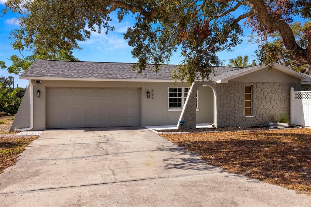 801 54TH AVENUE S ST PETERSBURG, FL 33705