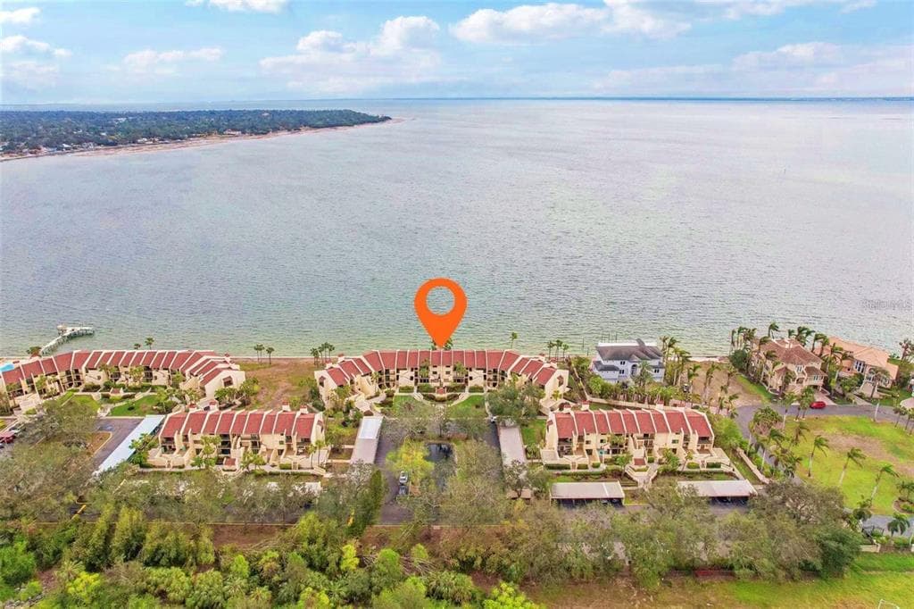 7540 SUNSHINE SKYWAY LANE S UNIT 122 ST PETERSBURG, FL 33711