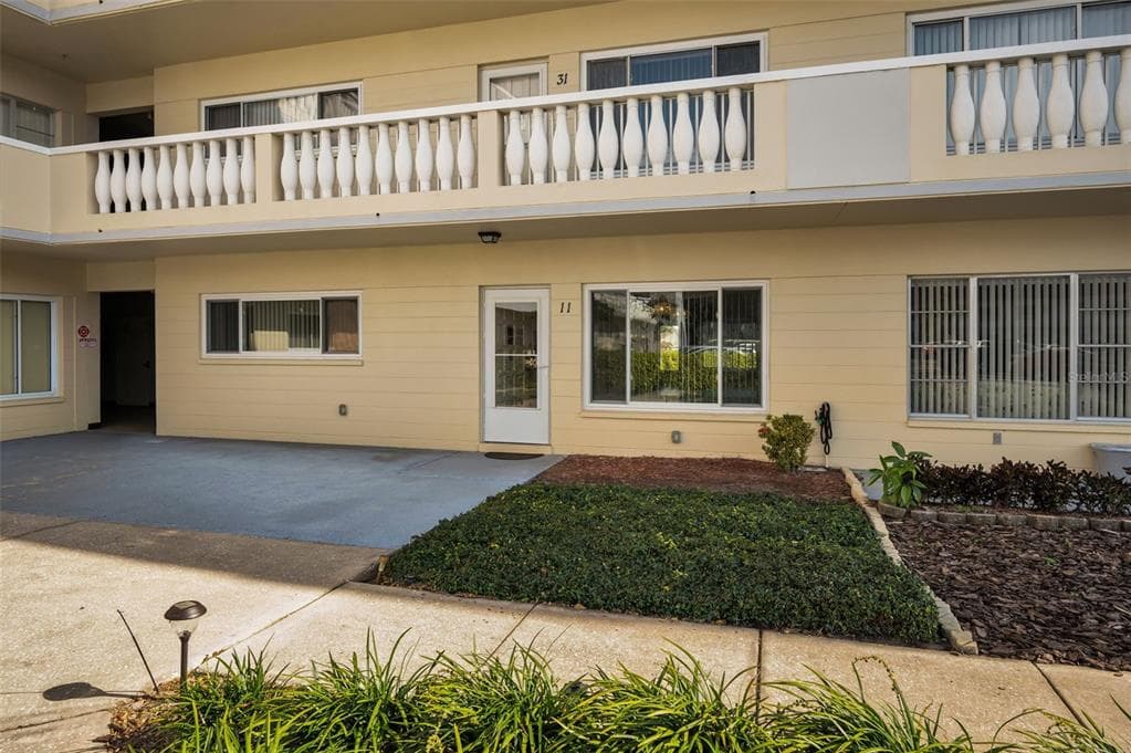 2221 SWEDISH DRIVE UNIT 11