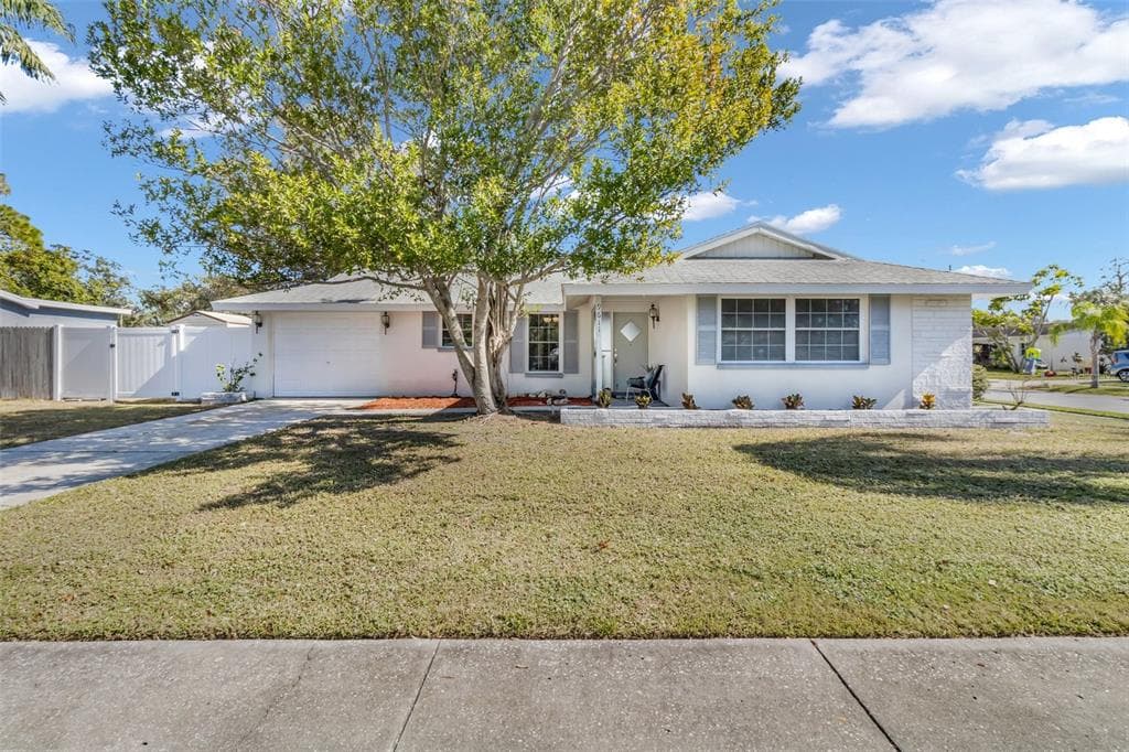 9611 68TH WAY N PINELLAS PARK, FL 33782