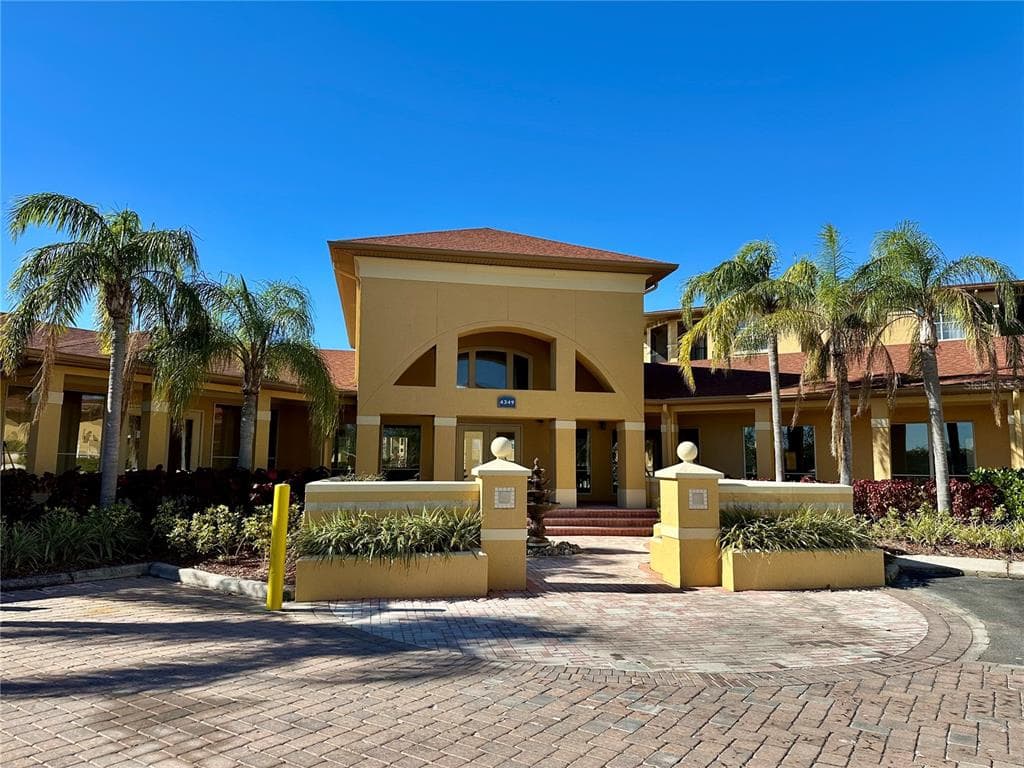 4309 BAYSIDE VILLAGE DRIVE UNIT 205 TAMPA, FL 33615