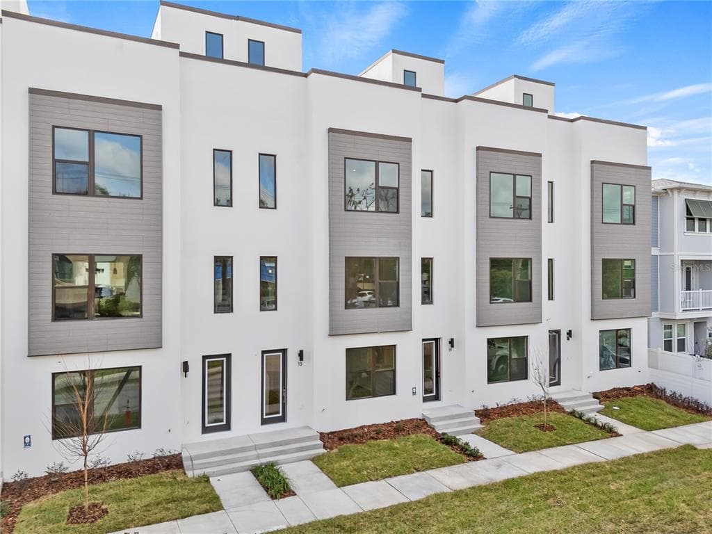 2506 W CLEVELAND STREET UNIT 18 TAMPA, FL 33609