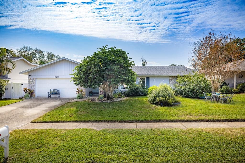 2963 SWEETGUM WAY S CLEARWATER, FL 33761