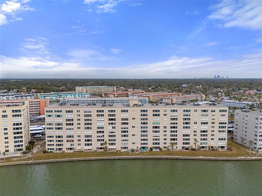 5980 SHORE BOULEVARD S UNIT 312 GULFPORT, FL 33707