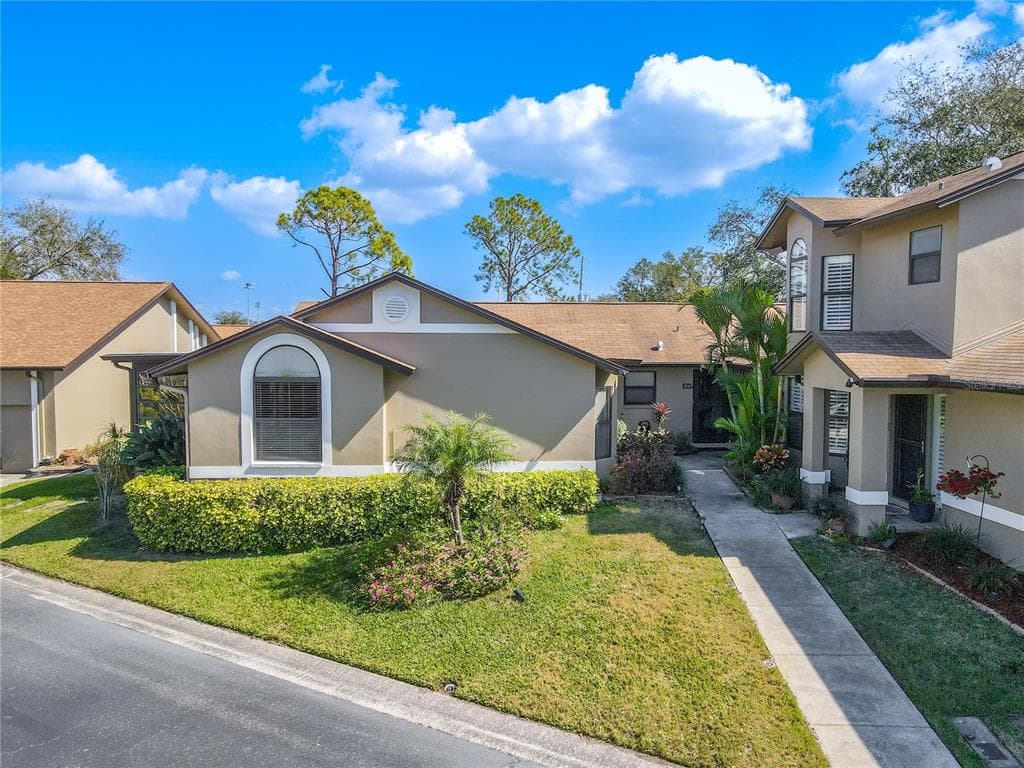 1673 NASH COURT DUNEDIN, FL 34698