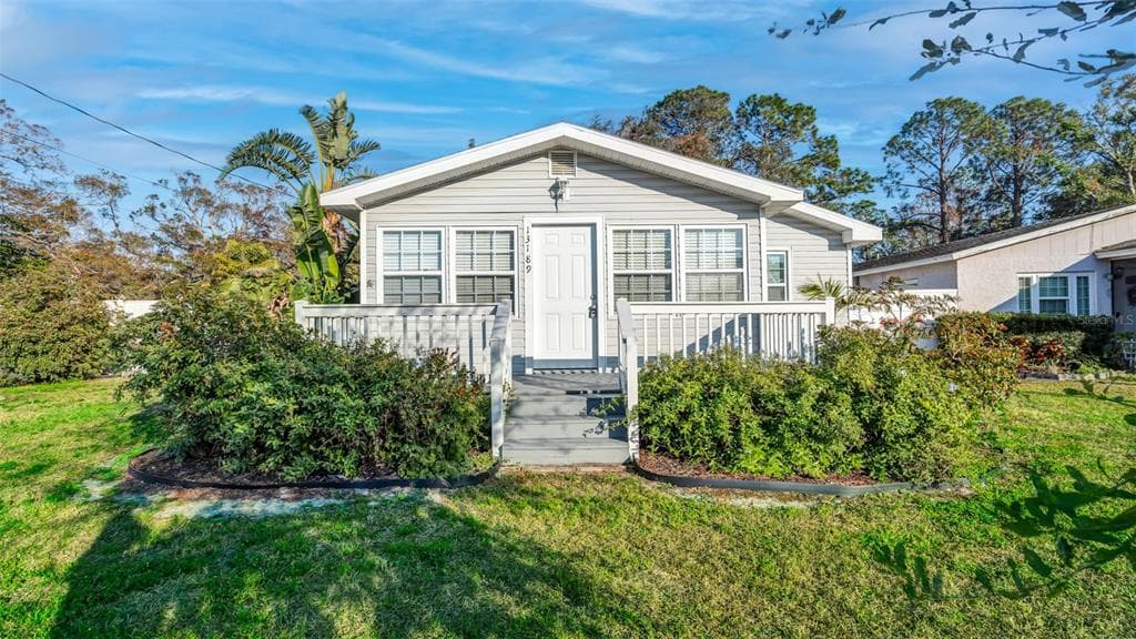 13189 CLAY AVENUE LARGO, FL 33773