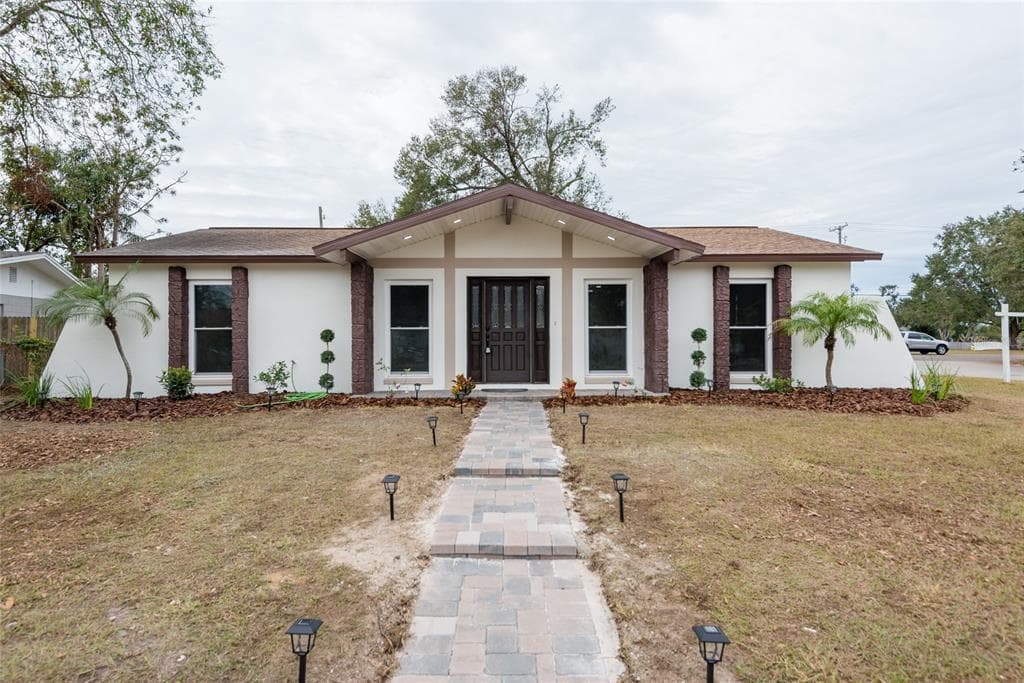 602 BRIARCLIFF DRIVE VALRICO, FL 33594