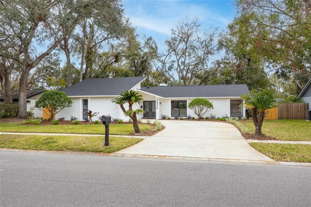 3426 REYNOLDSWOOD DRIVE TAMPA, FL 33618