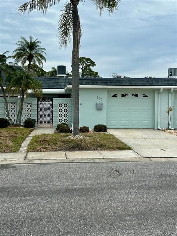 307 BOCA CIEGA POINT BOULEVARD N ST PETERSBURG, FL 33708