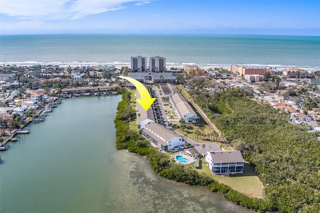 905 HIDDEN HARBOUR DRIVE INDIAN ROCKS BEACH, FL 33785