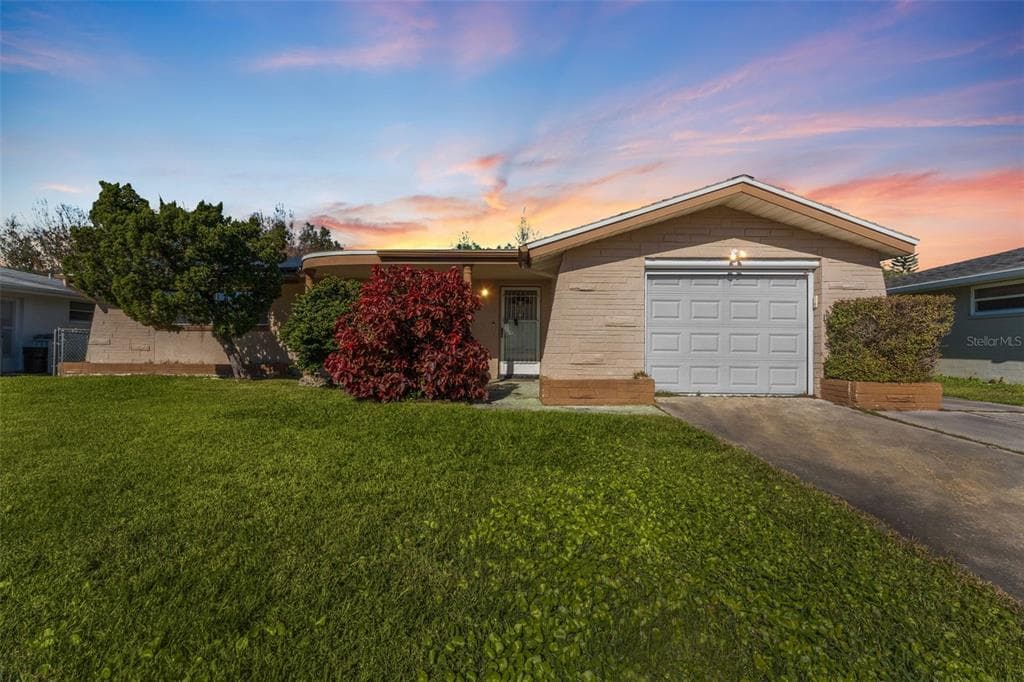 7915 WALLABA LANE NEW PORT RICHEY, FL 34653