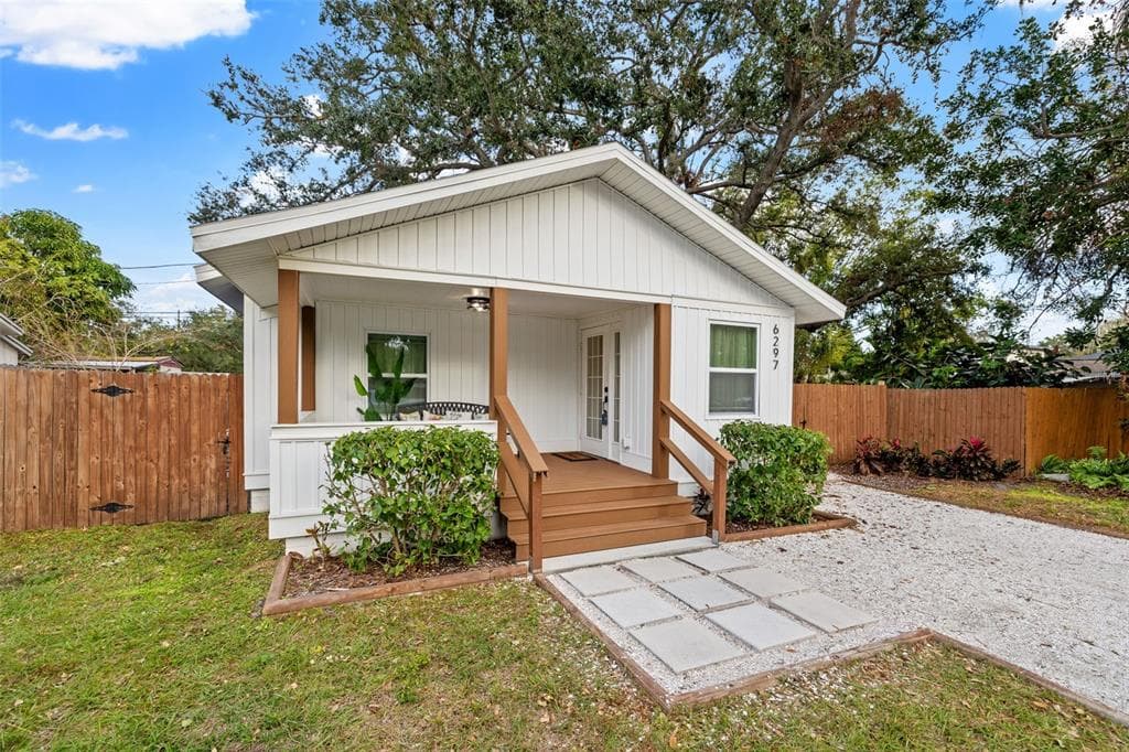 6297 29TH STREET N ST PETERSBURG, FL 33702