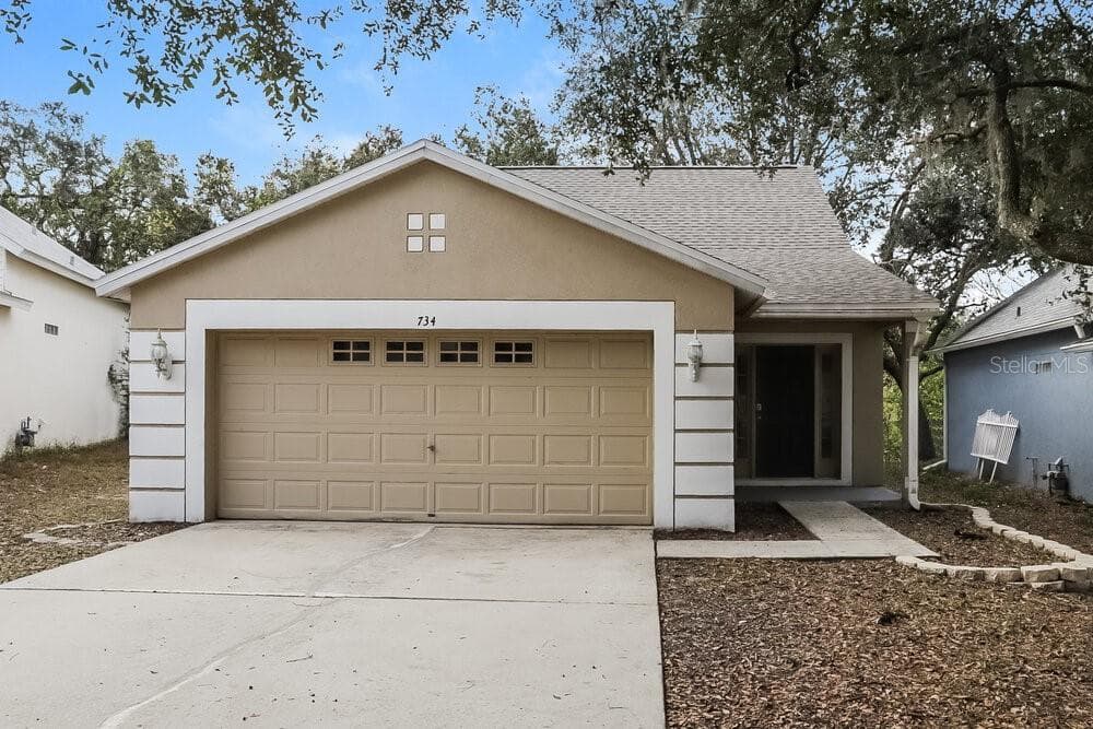 734 CAPE COD CIRCLE VALRICO, FL 33594