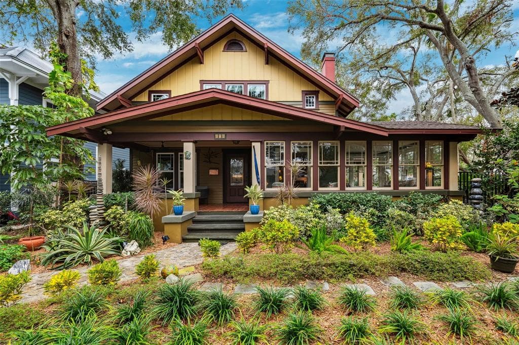 106 15TH AVENUE NE ST PETERSBURG, FL 33704