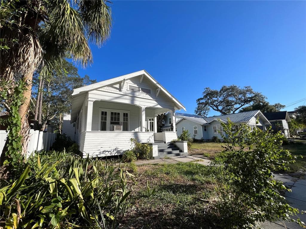 1105 W DE LEON STREET TAMPA, FL 33606