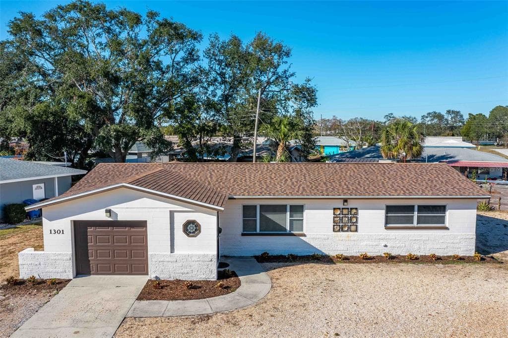 1301 62ND PLACE S ST PETERSBURG, FL 33705
