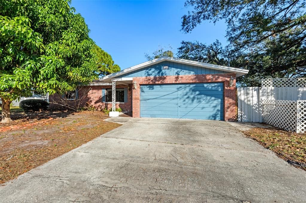 1363 ESSEX DRIVE CLEARWATER, FL 33756