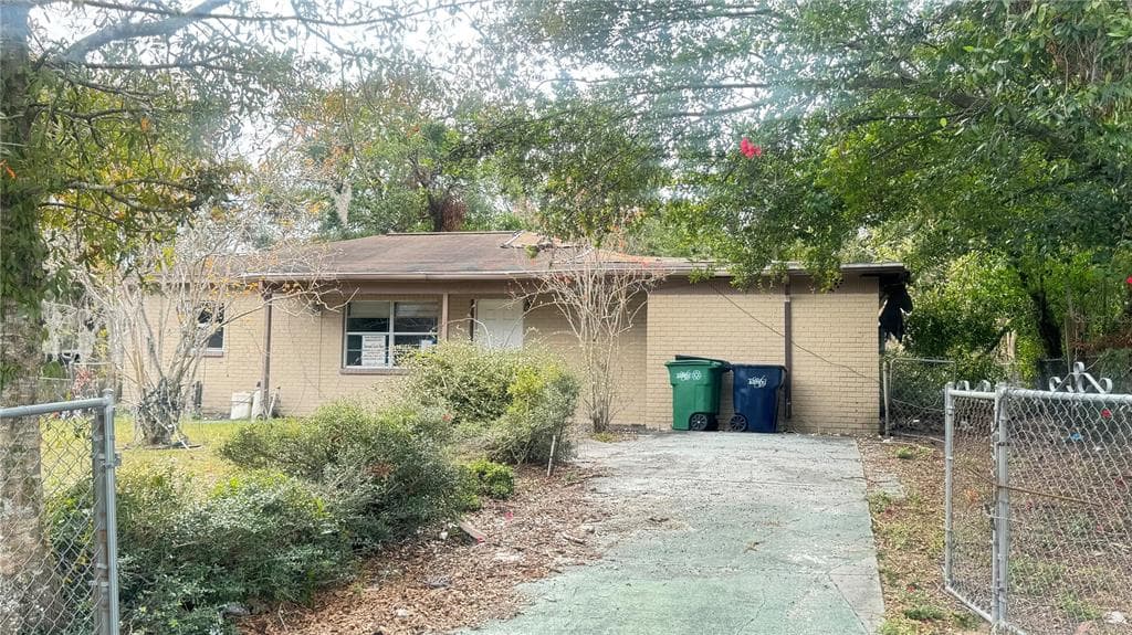 6405 RIVERBEND CIRCLE TAMPA, FL 33610
