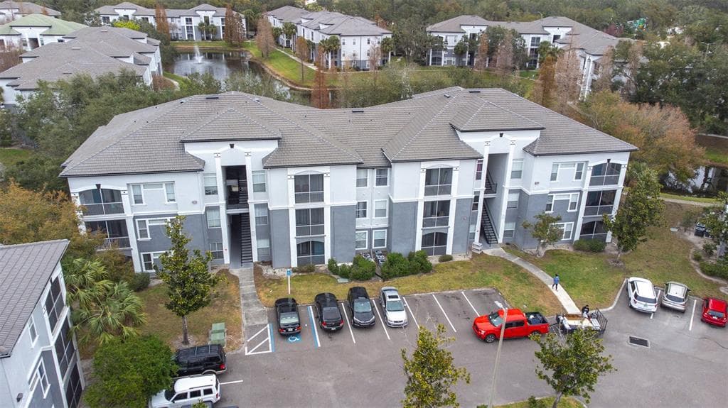 5513 LEGACY CRESCENT PLACE UNIT 303 RIVERVIEW, FL 33578