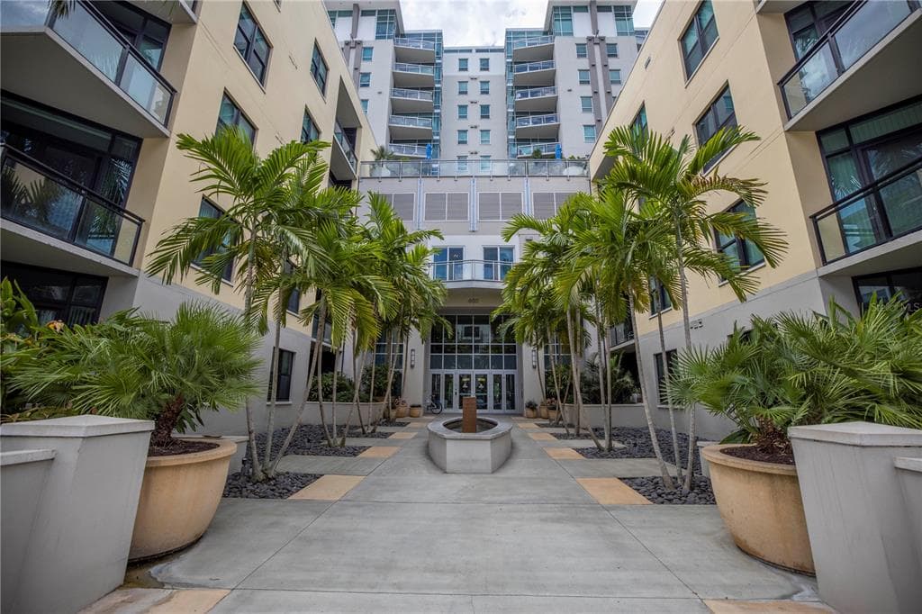 400 4TH AVENUE S UNIT 506 ST PETERSBURG, FL 33701