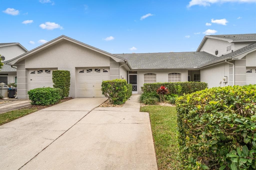 2525 STONY BROOK LANE CLEARWATER, FL 33761
