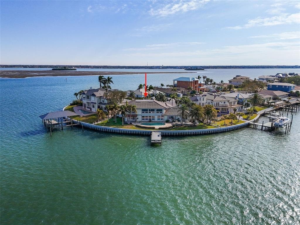 892 HARBOR ISLAND CLEARWATER BEACH, FL 33767