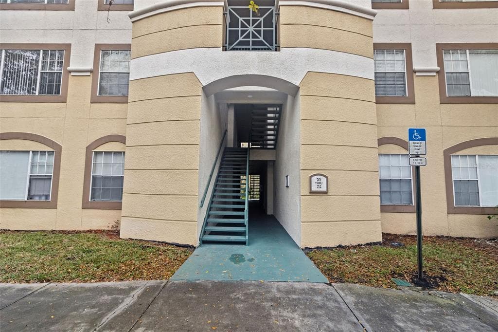 17108 CARRINGTON PARK DRIVE UNIT 710 TAMPA, FL 33647