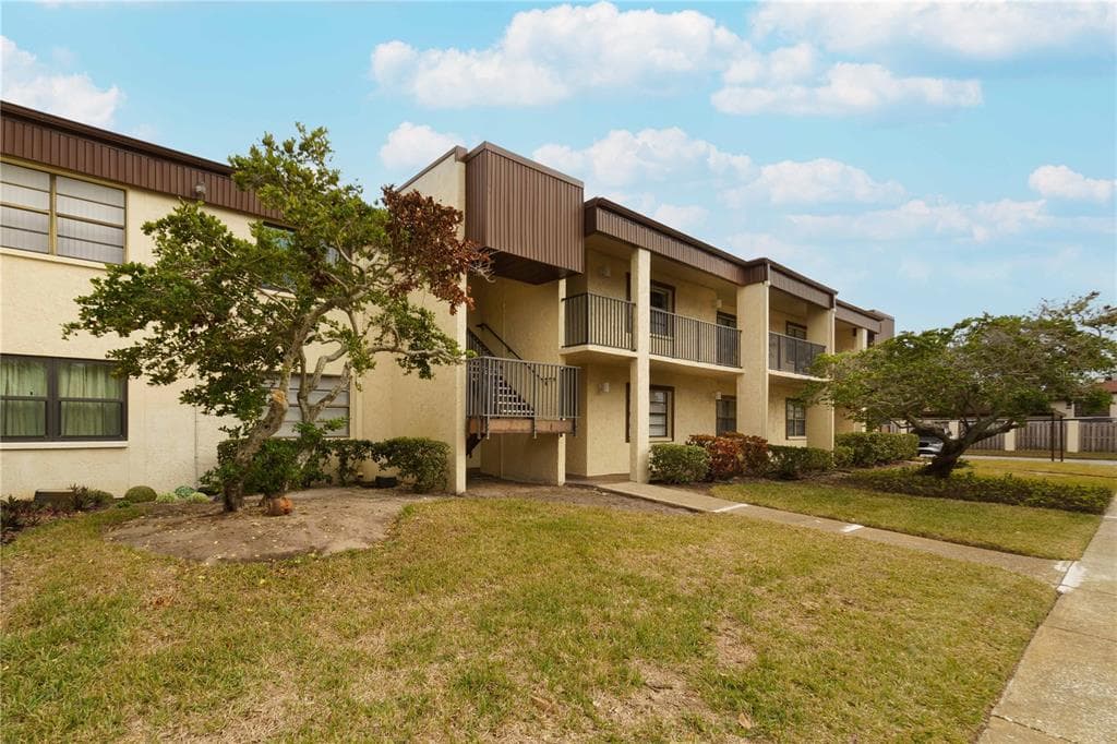 2400 WINDING CREEK BOULEVARD UNIT 16-207 CLEARWATER, FL 33761