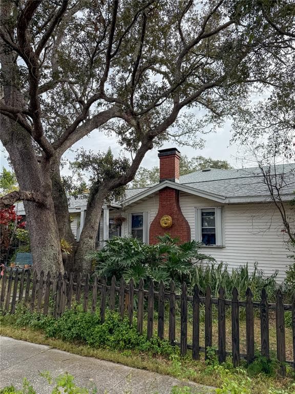 502 BELTREES STREET