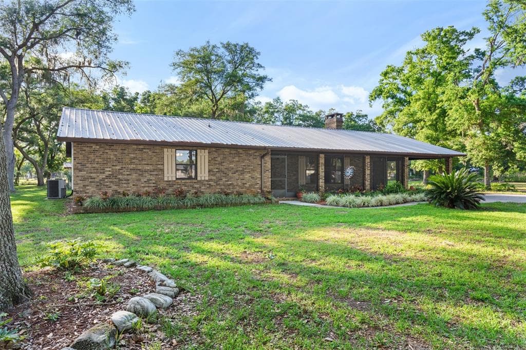 1528 WALKER ROAD LAKELAND, FL 33810