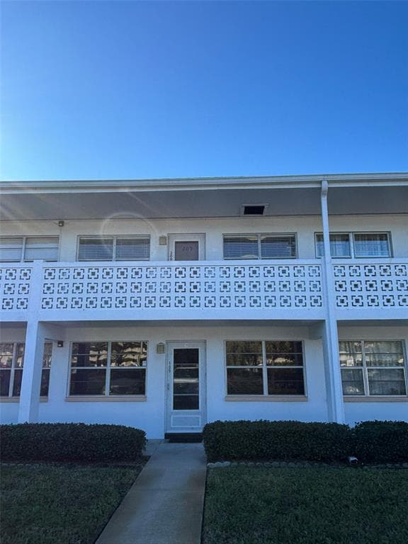 1000 79TH AVENUE N UNIT 209 ST PETERSBURG, FL 33702