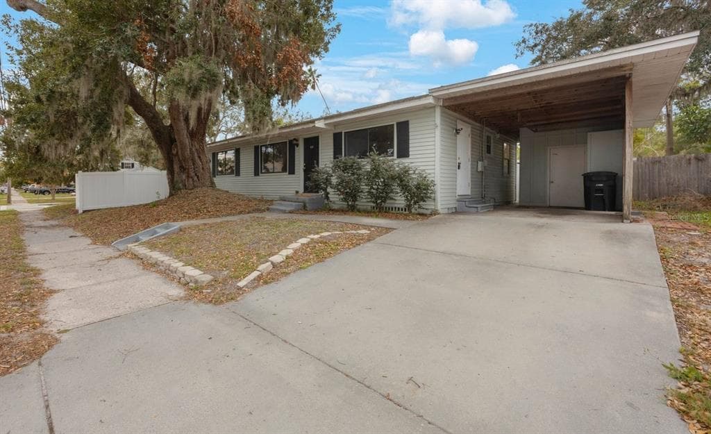 313 10TH AVENUE N SAFETY HARBOR, FL 34695