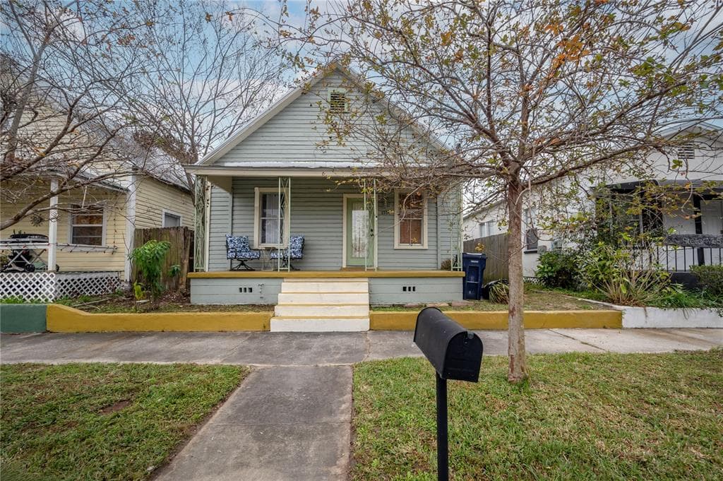 2334 W WALNUT STREET TAMPA, FL 33607